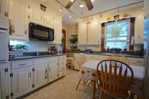 13 Pratt Ave, Beverly, MA 01915 photo 4