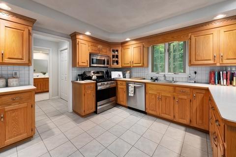 12 Waldingfield Rd, Georgetown, MA 01833 photo 4