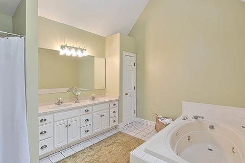 7 Frontier Dr, Walpole, MA 02081 photo 35
