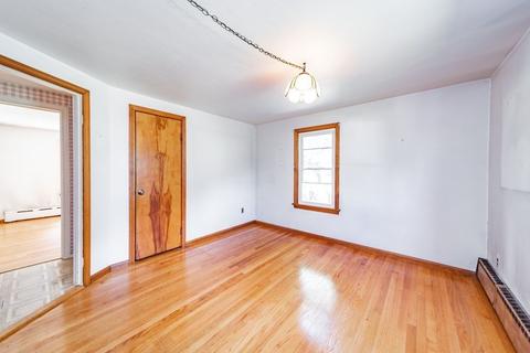 61 Davis St, Springfield, MA 01104 photo 16