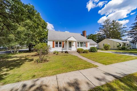 61 Davis St, Springfield, MA 01104 photo 3