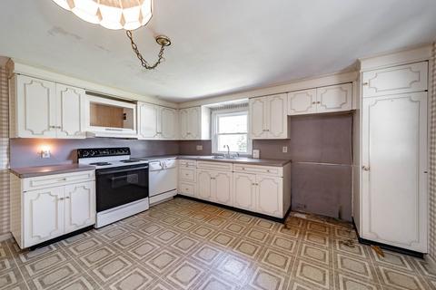 61 Davis St, Springfield, MA 01104 photo 7