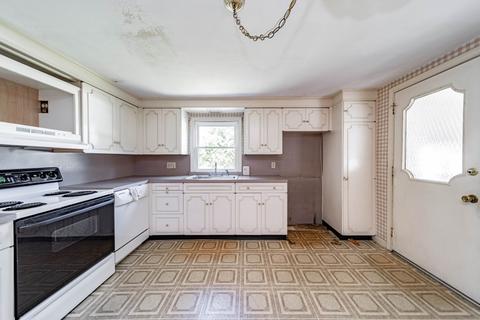 61 Davis St, Springfield, MA 01104 photo 8