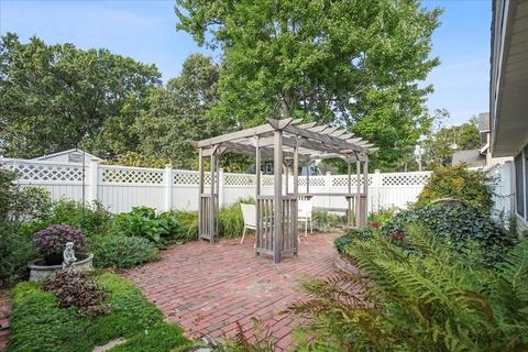 159 Waldorf St, Springfield, MA 01109 photo 15