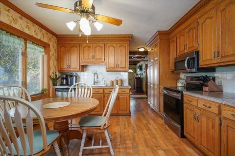 159 Waldorf St, Springfield, MA 01109 photo 5