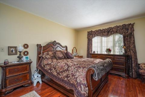 159 Waldorf St, Springfield, MA 01109 photo 7