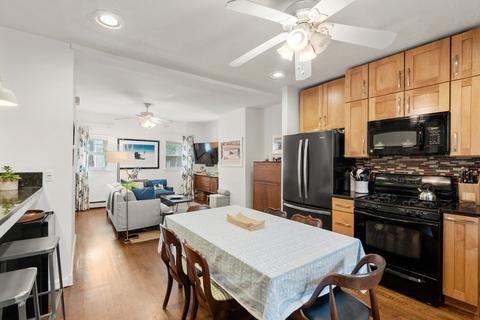 256 E St #1, Boston, MA 02127 photo 3