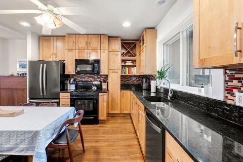 256 E St #1, Boston, MA 02127 photo 1