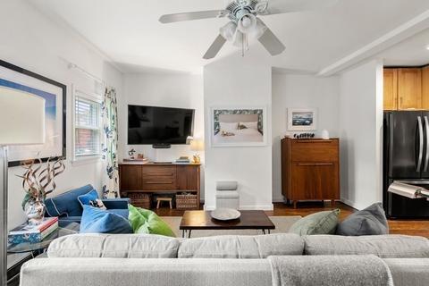 256 E St #1, Boston, MA 02127 photo 6