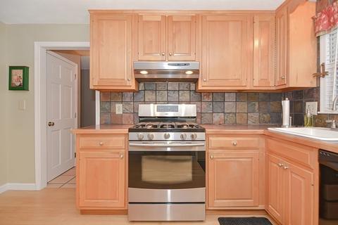 3 Cedar Cir, Townsend, MA 01469 photo 4