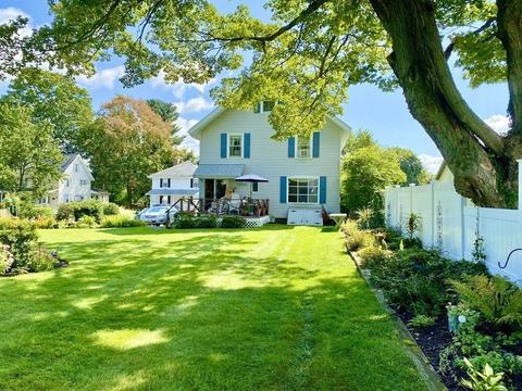7 Abbott St, Danvers, MA 01923 photo 3