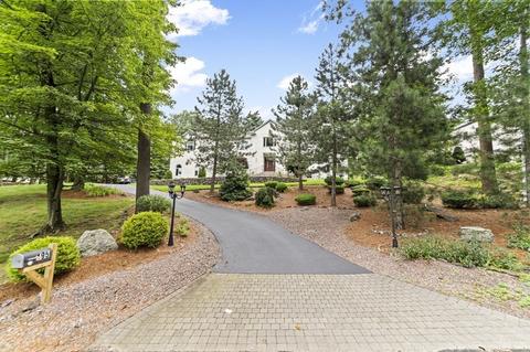 195 Pecunit St, Canton, MA 02021 photo 4