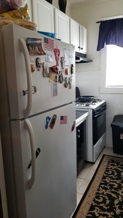 87 Rockland St, Fall River, MA 02724 photo 3
