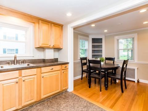 10 Harrison St, Reading, MA 01867 photo 8