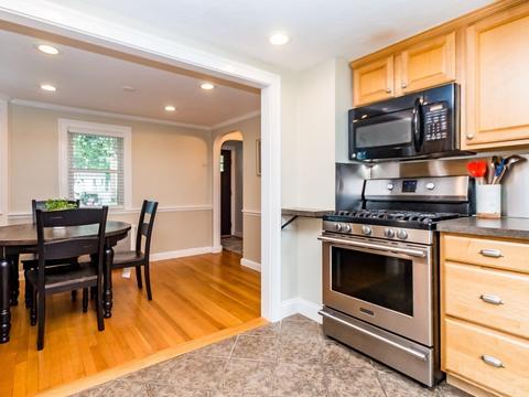 10 Harrison St, Reading, MA 01867 photo 7