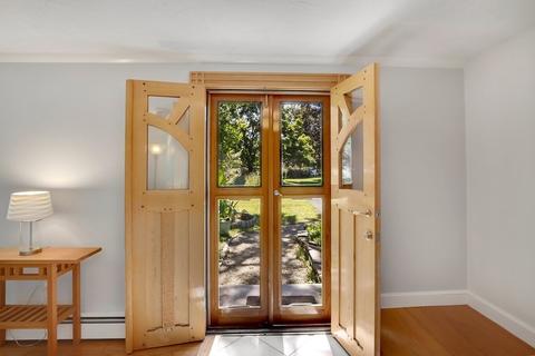 21 Mockingbird Ln, Maynard, MA 01754 photo 3