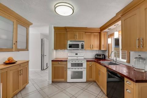 21 Mockingbird Ln, Maynard, MA 01754 photo 9