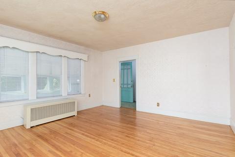 8 Grammont Rd, Worcester, MA 01607 photo 3