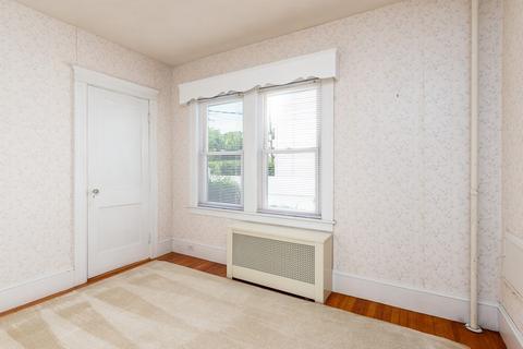 8 Grammont Rd, Worcester, MA 01607 photo 9