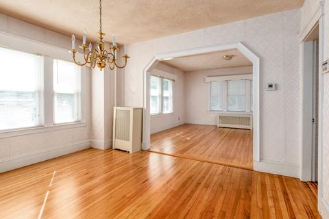 8 Grammont Rd, Worcester, MA 01607 photo 5