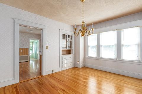 8 Grammont Rd, Worcester, MA 01607 photo 4