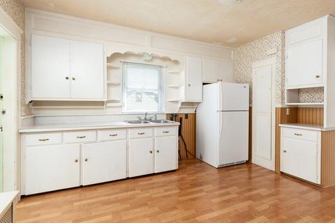 8 Grammont Rd, Worcester, MA 01607 photo 6