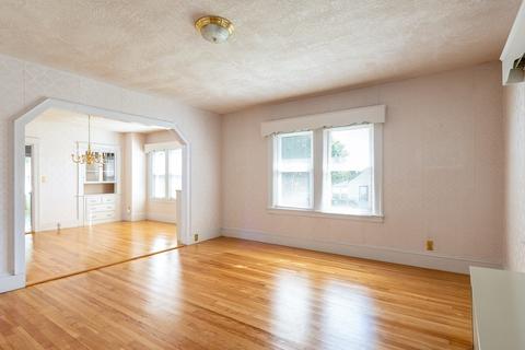 8 Grammont Rd, Worcester, MA 01607 photo 2