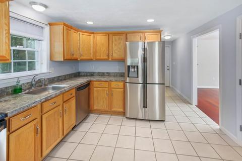 19 Malden Dr, Webster, MA 01570 photo 16
