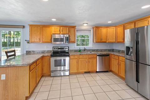 19 Malden Dr, Webster, MA 01570 photo 12