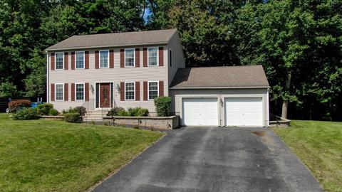 19 Malden Dr, Webster, MA 01570 photo 1