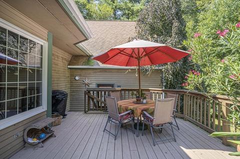 173 Suzanne Dr, Raynham, MA 02767 photo 4
