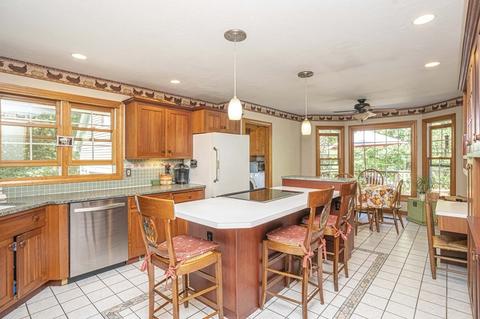 173 Suzanne Dr, Raynham, MA 02767 photo 14