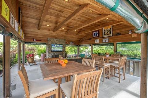 42 Charles St, Hingham, MA 02043 photo 1