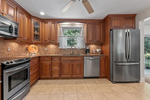 2 Autumn St, Windham, NH 03087 photo 5