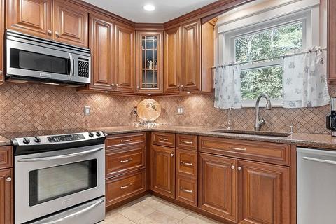 2 Autumn St, Windham, NH 03087 photo 9
