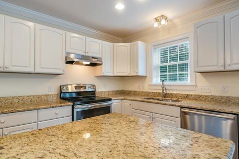 90 Border St, Dedham, MA 02026 photo 4