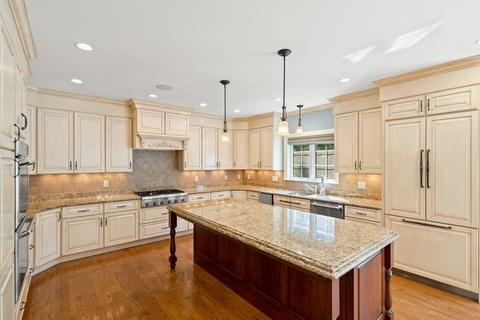 142 Grosvenor Rd, Needham, MA 02492 photo 7