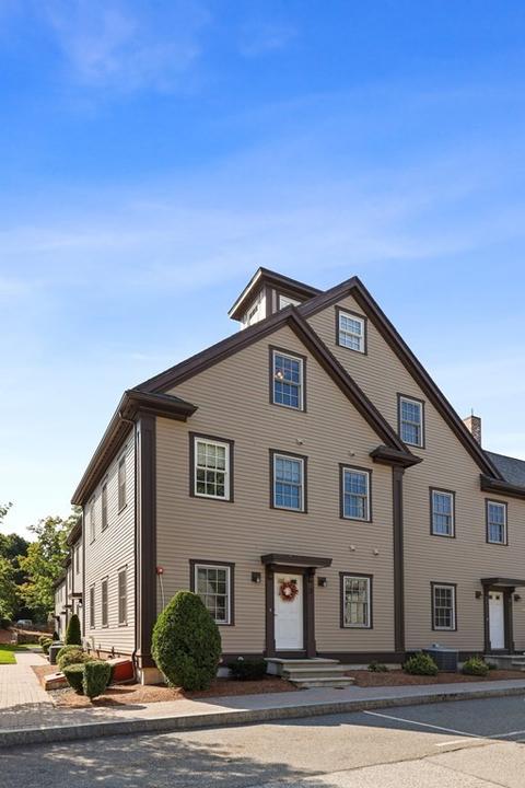 10 Pierce St #3, Reading, MA 01867 photo 1