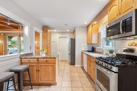 17 Aberdeen Rd, Arlington, MA 02476 photo 8