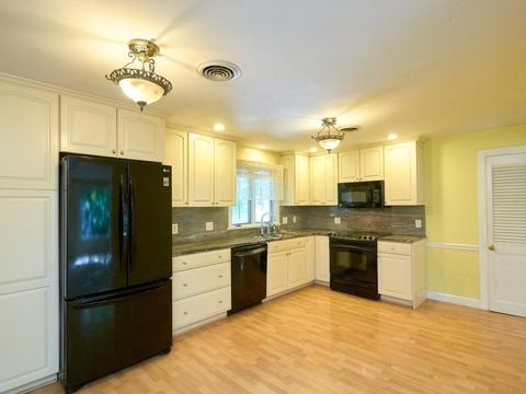 85 Wetherbee Rd, Waltham, MA 02453 photo 2