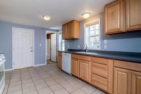 956 N Main St, Fall River, MA 02720 photo 9