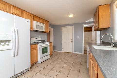956 N Main St, Fall River, MA 02720 photo 8
