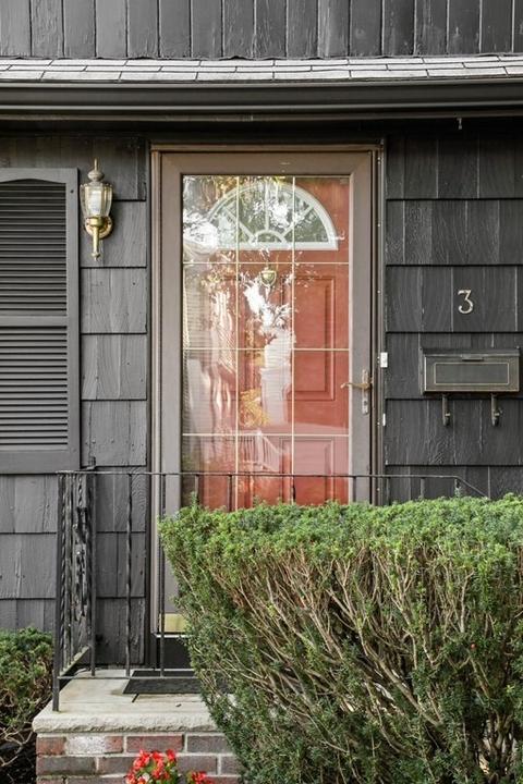 3 Basse Rd, Lynn, MA 01905 photo 2