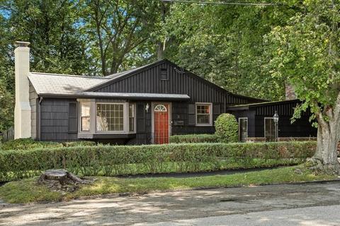 3 Basse Rd, Lynn, MA 01905 photo 1