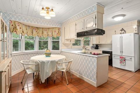 2 Edgewater Dr, Dover, MA 02030 photo 11