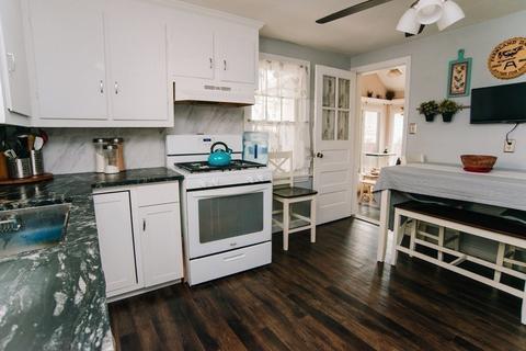17 Chilson St, Springfield, MA 01118 photo 5