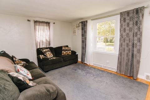 17 Chilson St, Springfield, MA 01118 photo 15