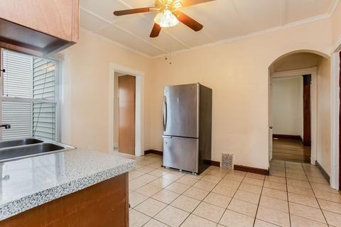 38 Massachusetts Ave, Springfield, MA 01109 photo 9