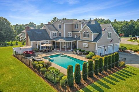 70 Thoreau Rd, Canton, MA 02021 photo 1