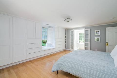 205 S Pleasant St, Hingham, MA 02043 photo 18